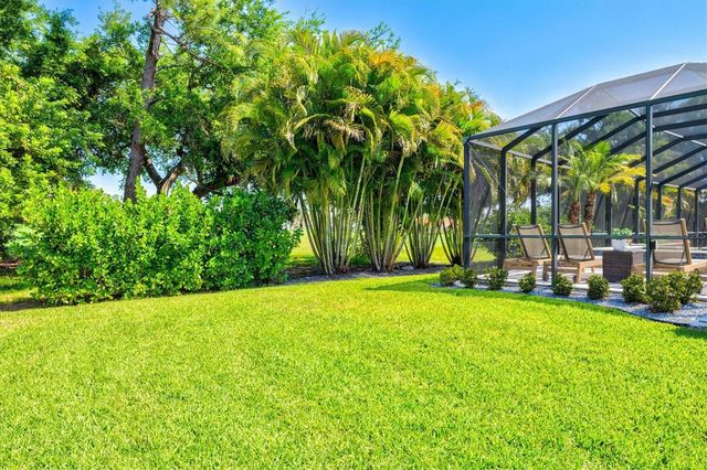 7305 LINKS COURT, Sarasota, FL 34243