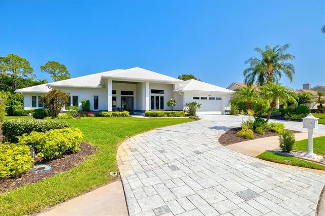 7305 LINKS COURT, Sarasota, FL 34243