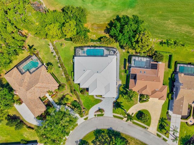 7305 LINKS COURT, Sarasota, FL 34243
