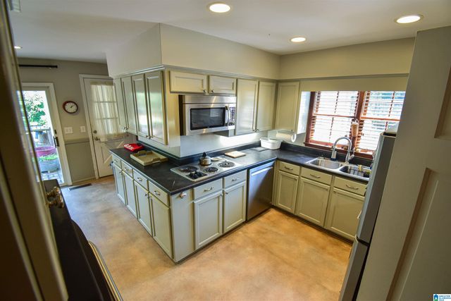 8 TERRIWOOD DRIVE, Tuscaloosa, AL 35401