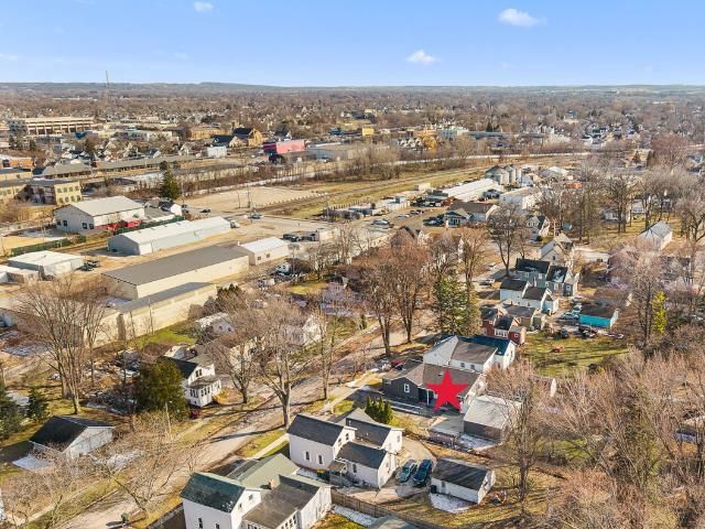 24 S GOULD STREET, Fond Du Lac, WI 54935