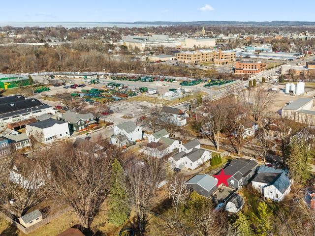 24 S GOULD STREET, Fond Du Lac, WI 54935