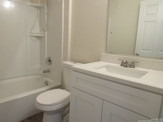 9119 Crown Silver, San Antonio, TX 78254