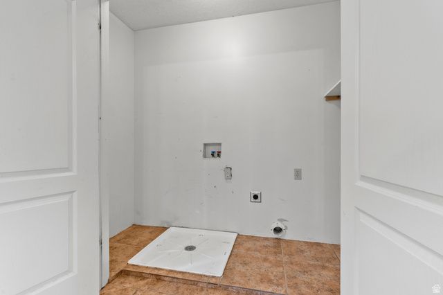 897 E ELM ST, Layton, UT 84041