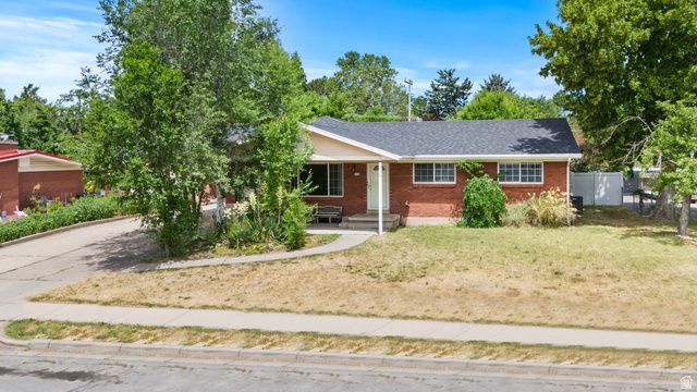 897 E ELM ST, Layton, UT 84041