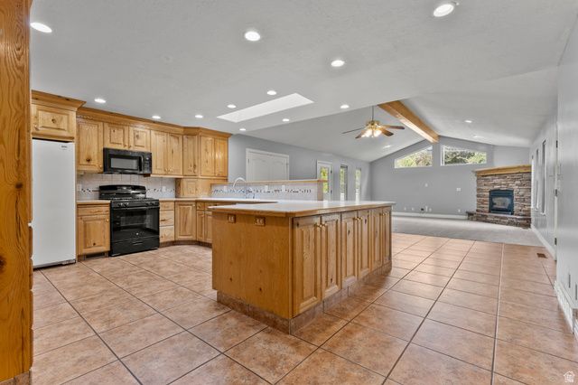 897 E ELM ST, Layton, UT 84041