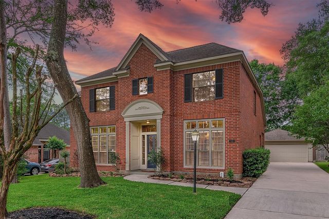 55 E Amberglow Circle, The Woodlands, TX 77381