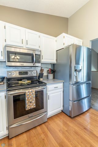 2501 39th Avenue S, Fargo, ND 58104