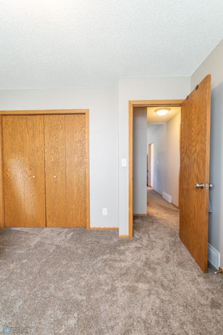 2501 39th Avenue S, Fargo, ND 58104
