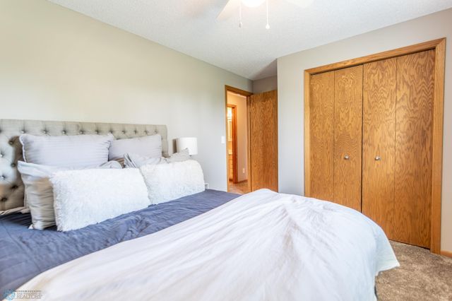 2501 39th Avenue S, Fargo, ND 58104