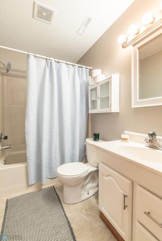 2501 39th Avenue S, Fargo, ND 58104