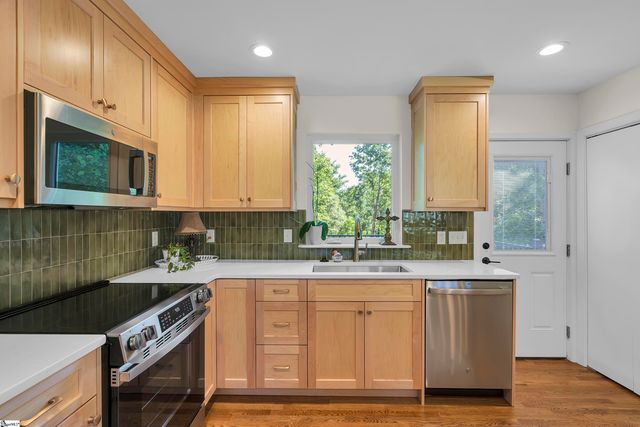 137 Hamilton Avenue, Spartanburg, SC 29302