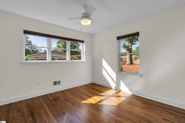137 Hamilton Avenue, Spartanburg, SC 29302