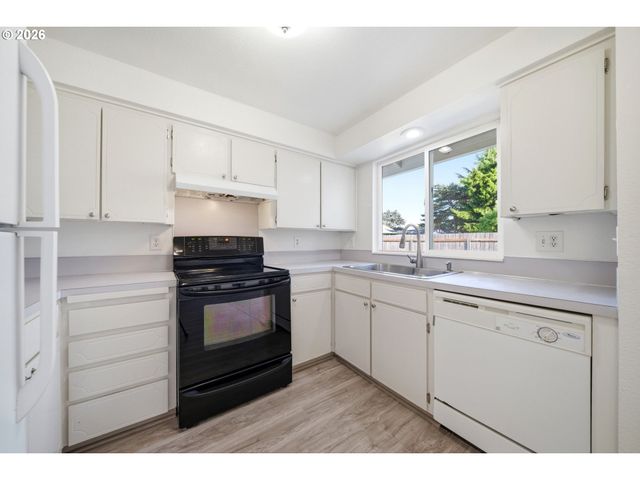 1105 Se 145th Ct, Vancouver, WA 98683