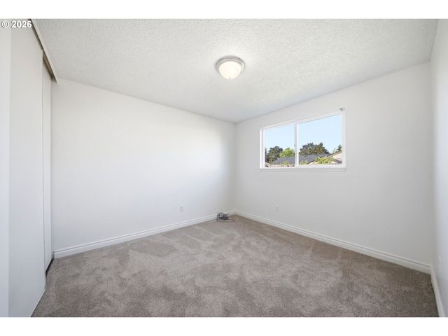 1105 Se 145th Ct, Vancouver, WA 98683