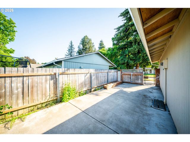 1105 Se 145th Ct, Vancouver, WA 98683