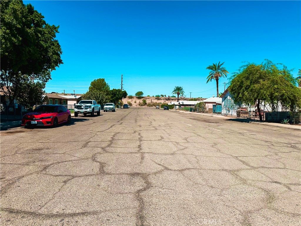 Image 2 of property listing at 316 S Spring Street, Blythe, CA 92225