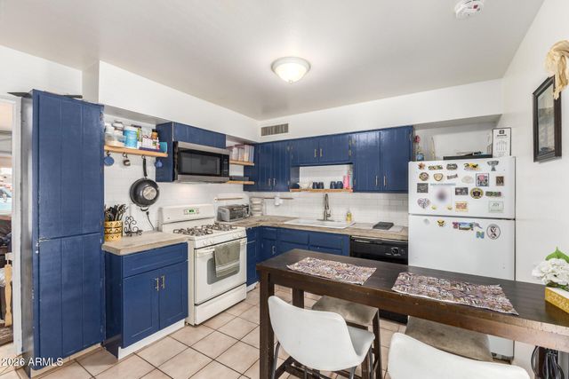 2347 W POINSETTIA Drive N, Phoenix, AZ 85029