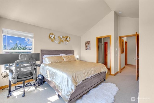 1719 SW Henderson Street, Seattle, WA 98106