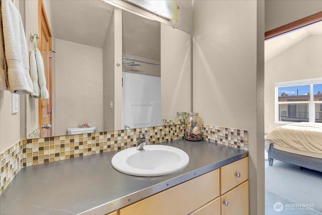 1719 SW Henderson Street, Seattle, WA 98106