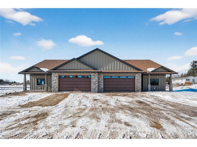 1065 Legend Lane, River Falls, WI 54022