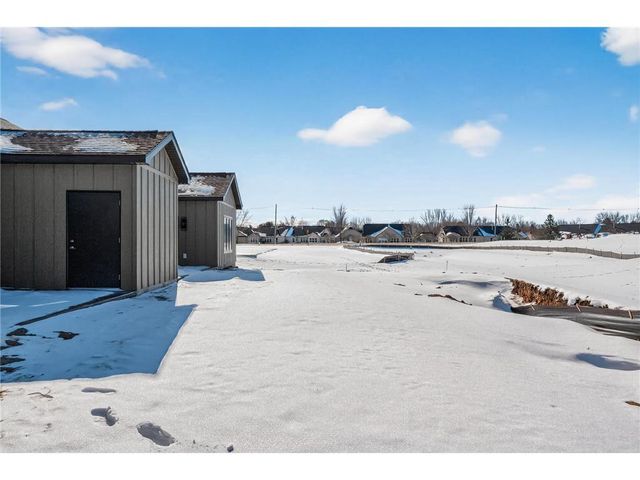 1065 Legend Lane, River Falls, WI 54022