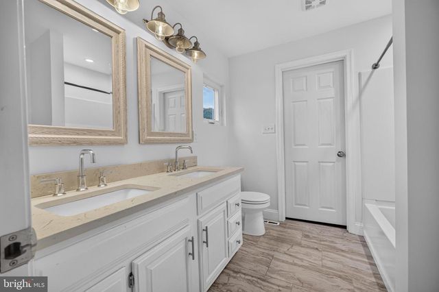 1137 NAAMANS CREEK RD, Garnet Valley, PA 19060