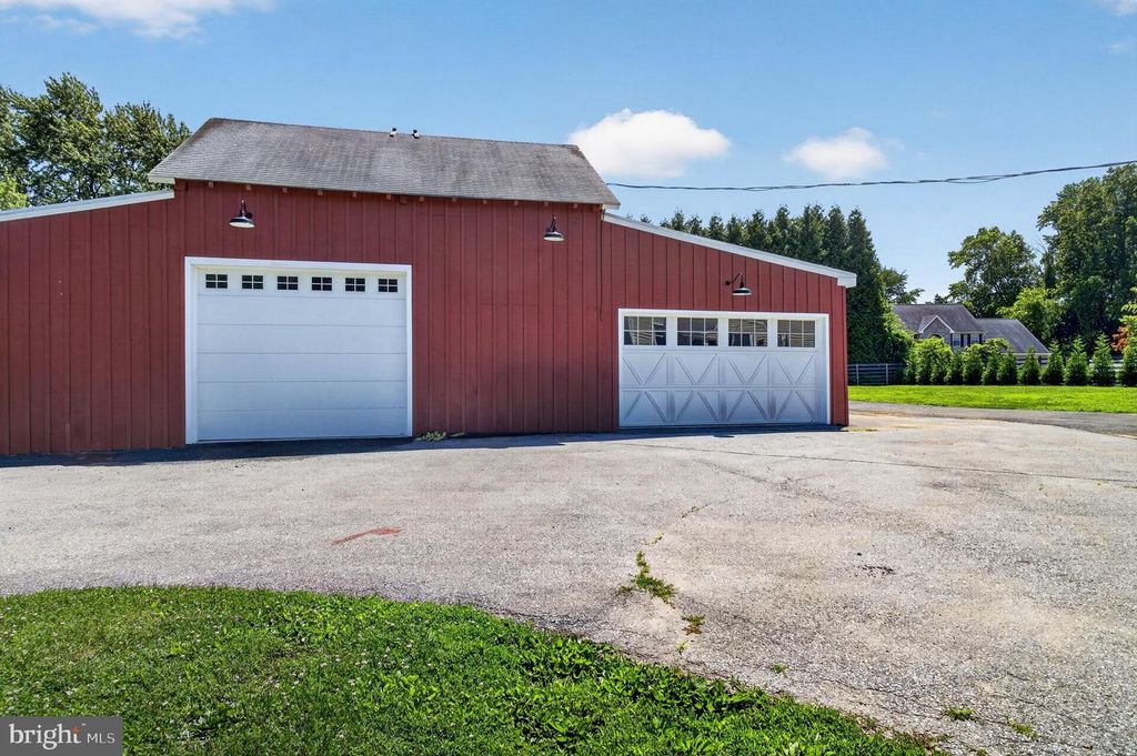 1137 NAAMANS CREEK RD, Garnet Valley, PA 19060
