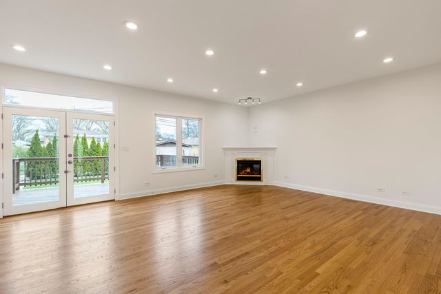 5138 Morse Avenue, Skokie, IL 60077