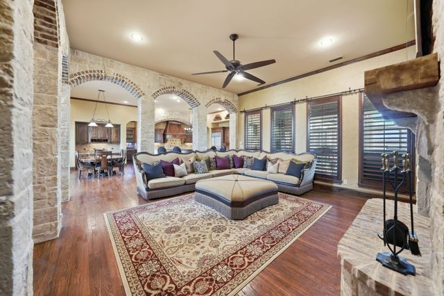1061 Kingsbridge Lane, Mclendon Chisholm, TX 75032