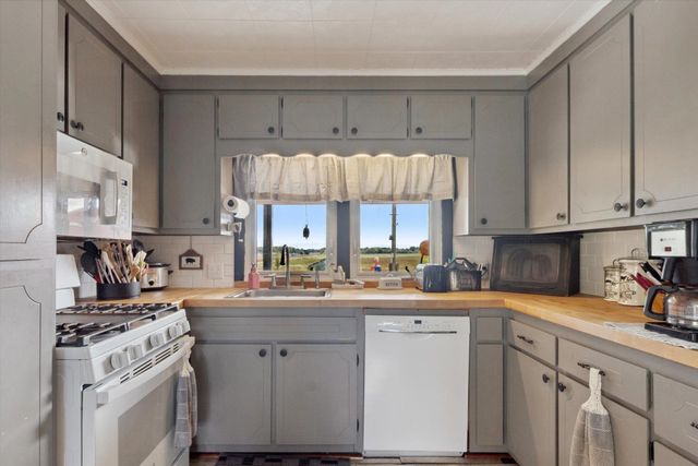 3515 N Bliss Road, Sumner Twp, MI 48801