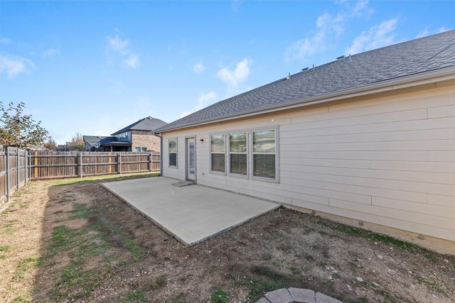 500 Braewick Drive, Fort Worth, TX 76131