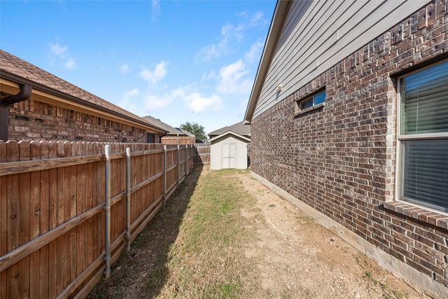 500 Braewick Drive, Fort Worth, TX 76131