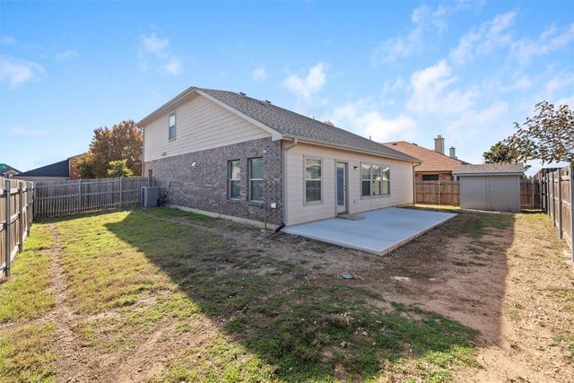 500 Braewick Drive, Fort Worth, TX 76131