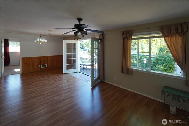 1801 E 164th Street Ct, Spanaway, WA 98387