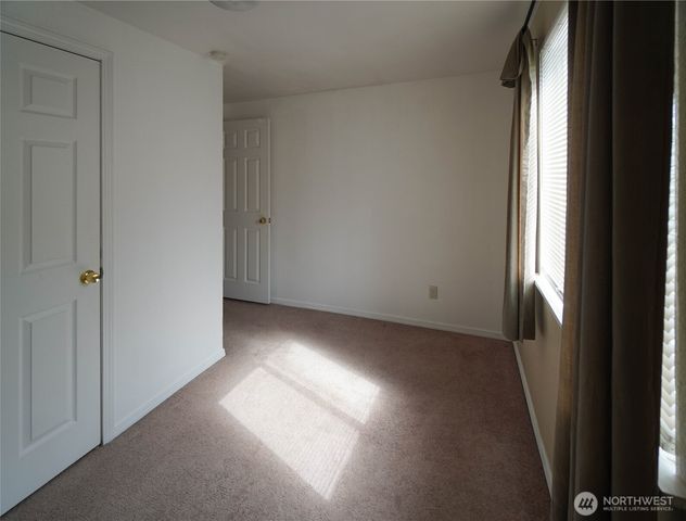 1801 E 164th Street Ct, Spanaway, WA 98387