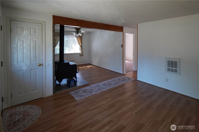 1801 E 164th Street Ct, Spanaway, WA 98387