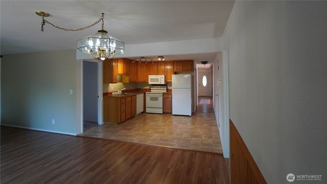1801 E 164th Street Ct, Spanaway, WA 98387