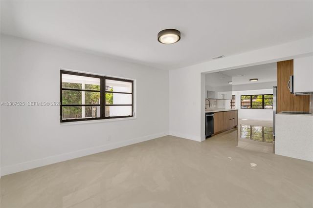 611 SE 4th Street, Hialeah, FL 33010