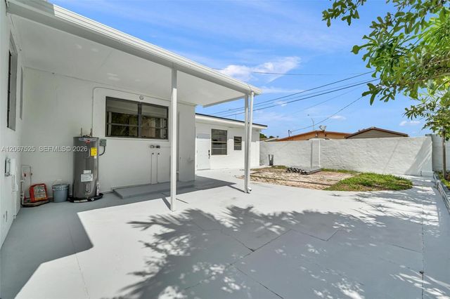 611 SE 4th Street, Hialeah, FL 33010