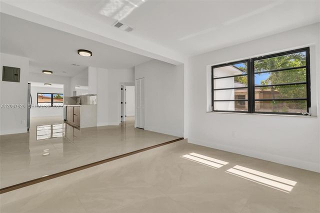611 SE 4th Street, Hialeah, FL 33010