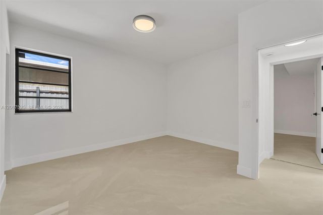 611 SE 4th Street, Hialeah, FL 33010