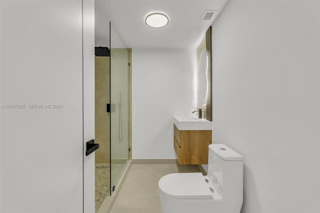 611 SE 4th Street, Hialeah, FL 33010
