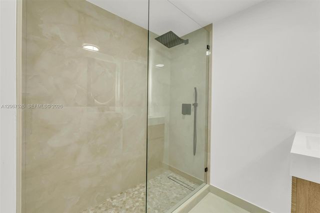 611 SE 4th Street, Hialeah, FL 33010