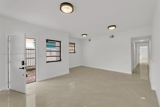 611 SE 4th Street, Hialeah, FL 33010