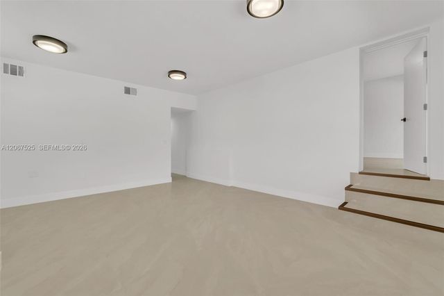 611 SE 4th Street, Hialeah, FL 33010