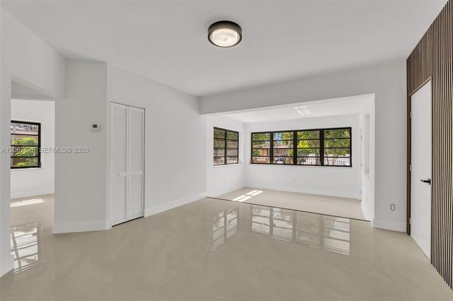 611 SE 4th Street, Hialeah, FL 33010