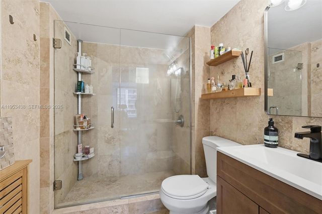 200 SE 15th Rd 11H, Miami, FL 33129