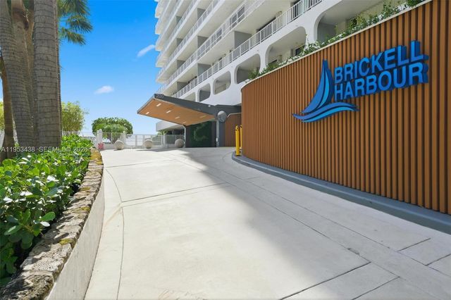 200 SE 15th Rd 11H, Miami, FL 33129