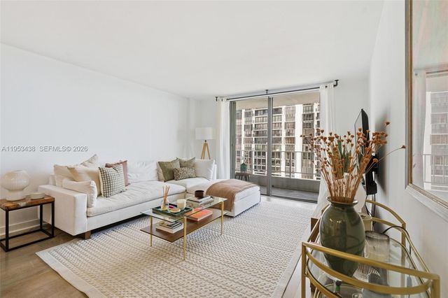 200 SE 15th Rd 11H, Miami, FL 33129